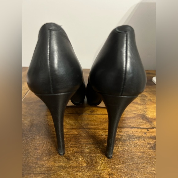 Banana Republic leather heels - Picture 4 of 5
